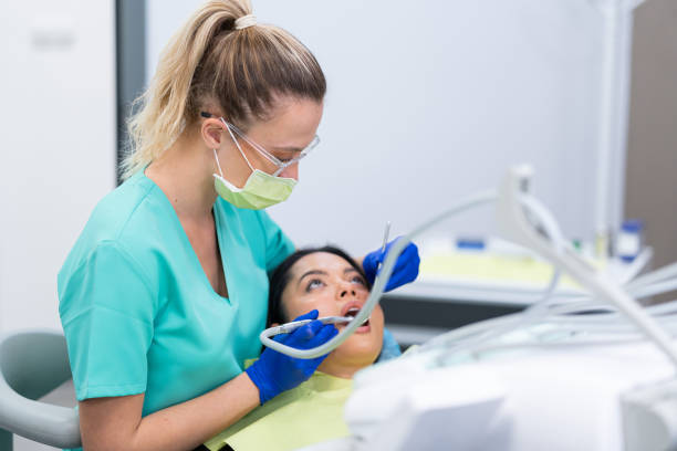 Best Dentist for Tooth Abscess  in St John, KS